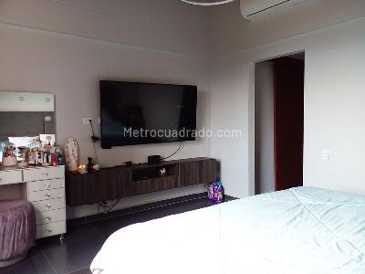 Casa de 3 alcobas en venta en El Poblado, Medellín, 250 m² · foto 12 de 20