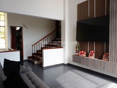 Casa de 3 alcobas en venta en El Poblado, Medellín, 250 m² · foto 8 de 20