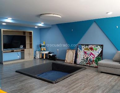 Casa de 3 alcobas en venta en El Poblado, Medellín, 250 m² · foto 9 de 20
