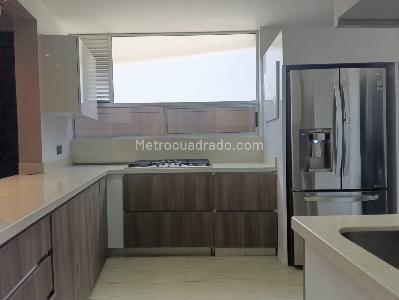 Casa en arriendo en El Poblado, Medellín · foto 5 de 20