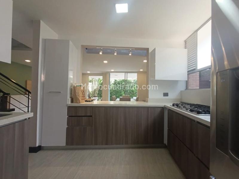 Furnished 4BR House with 5 Baths in El Poblado - 6