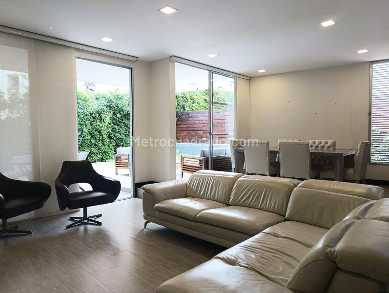 Casa Amoblada de 4 Alcobas con 5 Baños en El Poblado - 2