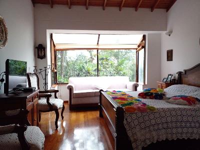 Casa de 3 alcobas en arriendo en El Poblado, Medellín, 250 m² · foto 16 de 20