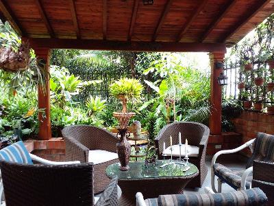 Casa de 3 alcobas en arriendo en El Poblado, Medellín, 250 m² · foto 19 de 20