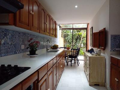 Casa de 3 alcobas en arriendo en El Poblado, Medellín, 250 m² · foto 5 de 20