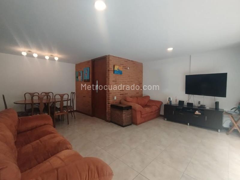 Casa Encantadora de 3 Alcobas en El Poblado con Piscina - 3