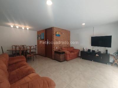 Casa de 3 alcobas en venta en El Poblado, Medellín, 160 m² · foto 3 de 18