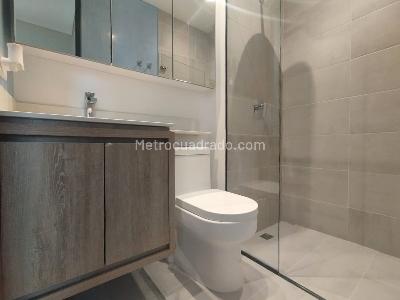 Apartamento de 2 alcobas en venta en El Poblado, Medellín, 130 m² · foto 17 de 18