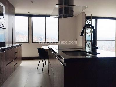Apartamento de 2 alcobas en venta en El Poblado, Medellín, 130 m² · foto 9 de 18