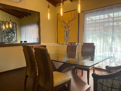 Casa de 5 alcobas en venta en El Poblado, Medellín, 600 m² · foto 3 de 18