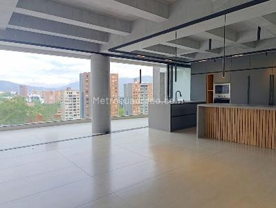 Apartamento de 3 alcobas en venta en La Florida, Medellín, 230 m² · foto 4 de 19