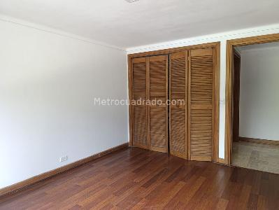 Apartamento de 4 alcobas en arriendo en El Poblado, Medellín, 250 m² · foto 11 de 20