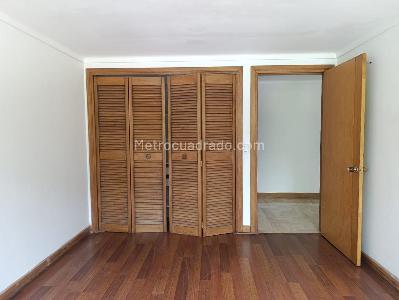 Apartamento de 4 alcobas en arriendo en El Poblado, Medellín, 250 m² · foto 13 de 20