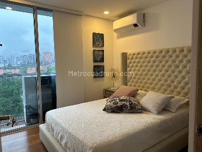 Apartamento de 2 alcobas en arriendo en El Poblado, Medellín, 79 m² · foto 6 de 10