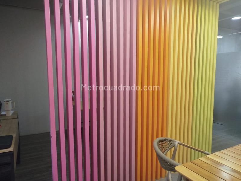 Oficina en Arriendo, EL POBLADO, Medellín - Más