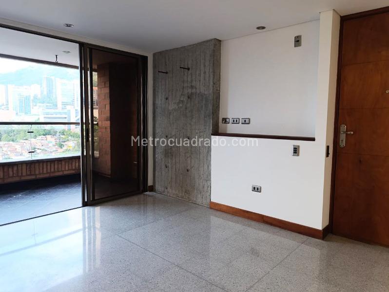 Apartamento de 2 Alcobas en Unidad Cerrada en El Poblado - 4