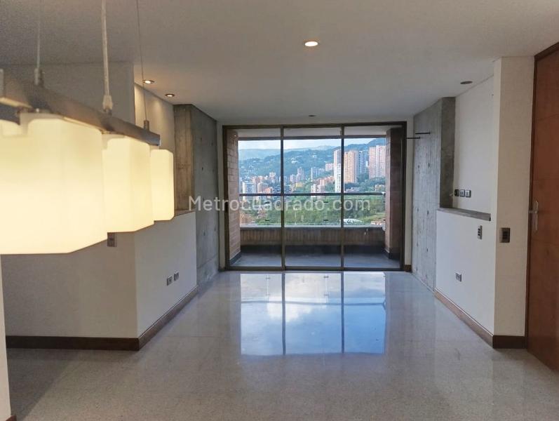 Apartamento de 2 Alcobas en Unidad Cerrada en El Poblado - 5