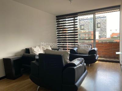 Apartamento de 3 alcobas en arriendo en El Poblado, Medellín, 87 m² · foto 3 de 20