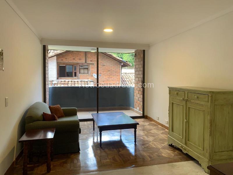 4BR Apartment with Study and Covered Parallel Parking in El Poblado - 7