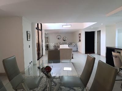 Casa de 4 alcobas en arriendo en El Poblado, Medellín, 330 m² · foto 4 de 20