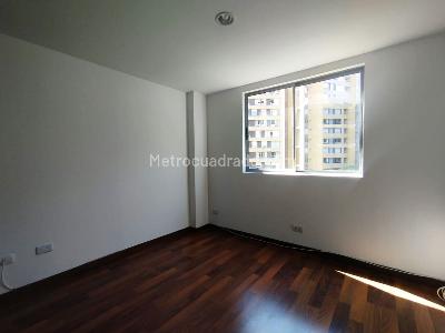 Apartamento de 3 alcobas en arriendo en El Poblado, Medellín, 116 m² · foto 5 de 10