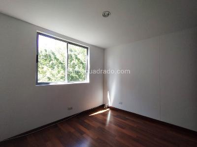 Apartamento de 3 alcobas en arriendo en El Poblado, Medellín, 116 m² · foto 8 de 10