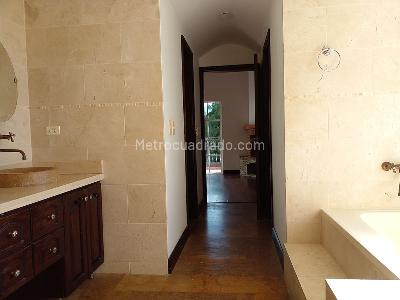 Casa de 4 alcobas en venta en Envigado, Envigado, 500 m² · foto 17 de 20