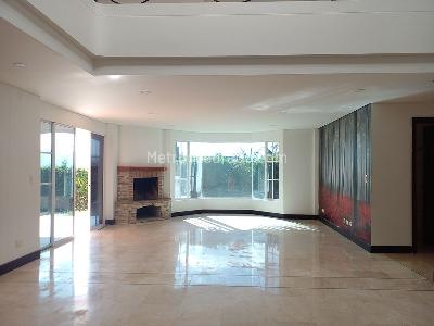Casa de 4 alcobas en venta en Envigado, Envigado, 500 m² · foto 2 de 20