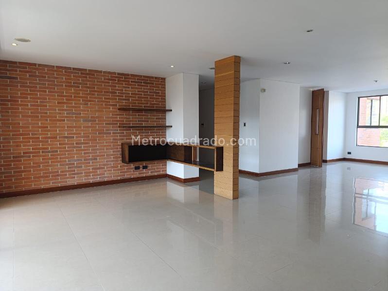 Apartamento Estiloso de 3 Alcobas en El Poblado - 5