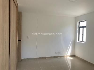 Apartamento de 3 alcobas en arriendo en El Poblado, Medellín, 103 m² · foto 10 de 14