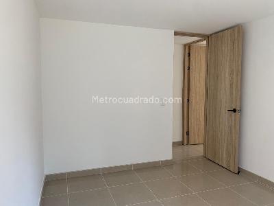 Apartamento de 3 alcobas en arriendo en El Poblado, Medellín, 103 m² · foto 12 de 14