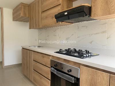 Apartamento de 3 alcobas en arriendo en El Poblado, Medellín, 103 m² · foto 6 de 14
