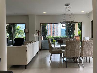 Casa de 3 alcobas en venta en Envigado, Sabaneta, 350 m² · foto 3 de 20