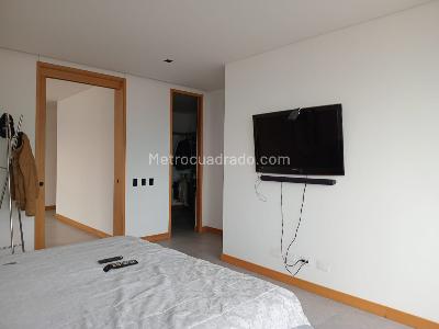 Apartamento en venta en El Poblado, Medellín · foto 10 de 18