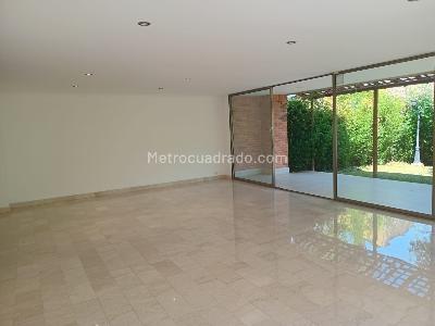 Casa de 3 alcobas en venta en Envigado, Envigado, 262 m² · foto 3 de 19