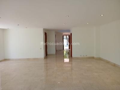 Casa de 3 alcobas en venta en Envigado, Envigado, 262 m² · foto 5 de 19