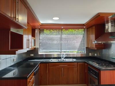 Casa de 3 alcobas en venta en Envigado, Envigado, 262 m² · foto 6 de 19