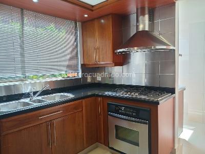 Casa de 3 alcobas en venta en Envigado, Envigado, 262 m² · foto 8 de 19