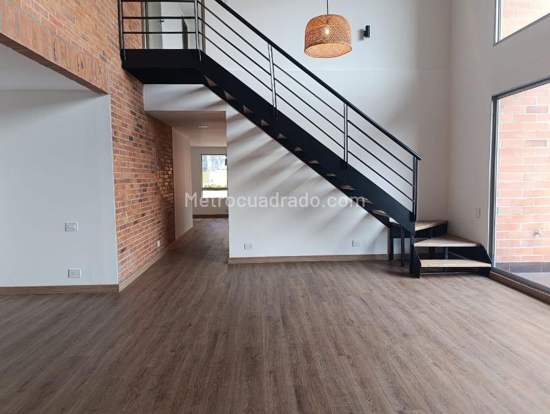 Elegant 3BR Apartment in El Poblado - 3