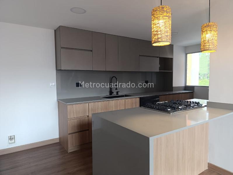Elegant 3BR Apartment in El Poblado - 6