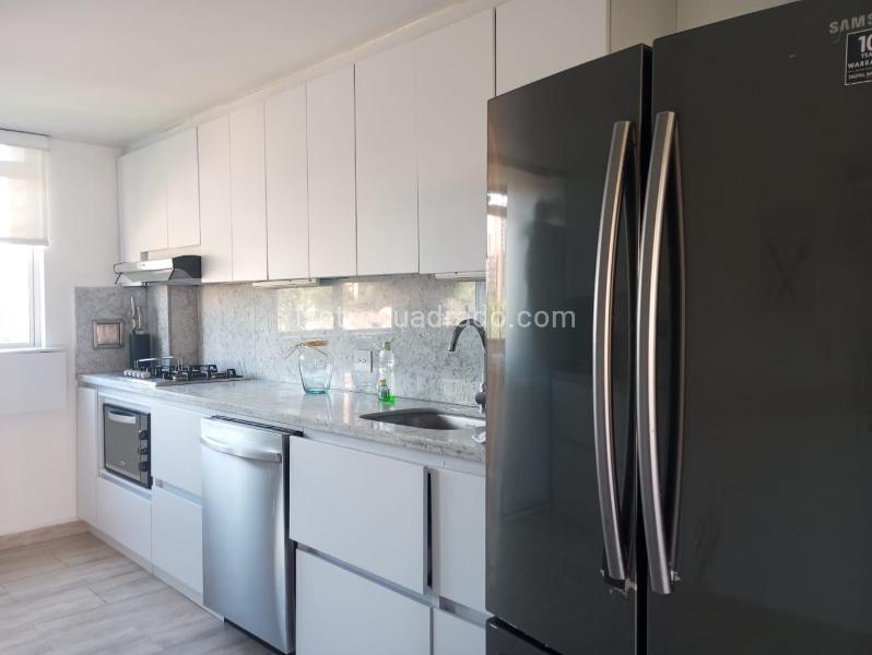 Apartamento en Arriendo, EL POBLADO, Medellín - Więcej