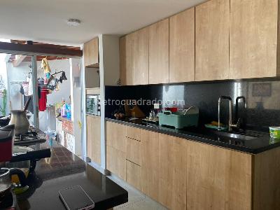Casa de 3 alcobas en venta en Envigado, Envigado, 162 m² · foto 8 de 20