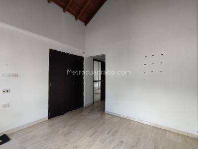 Casa de 4 alcobas en arriendo en El Poblado, Medellín, 420 m² · foto 14 de 16