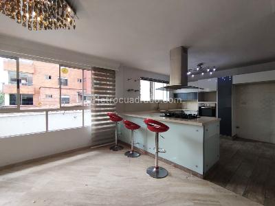 Casa de 4 alcobas en arriendo en El Poblado, Medellín, 420 m² · foto 6 de 16