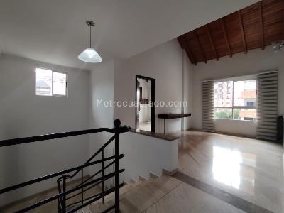 Casa de 4 alcobas en arriendo en El Poblado, Medellín, 420 m² · foto 8 de 16