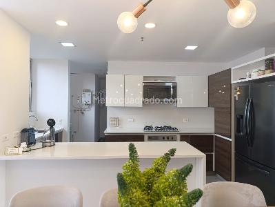 Apartamento en venta en El Poblado, Medellín · foto 7 de 19