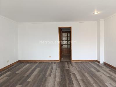 Apartamento de 3 alcobas en arriendo en Los Balsos, Medellín, 320 m² · foto 10 de 19