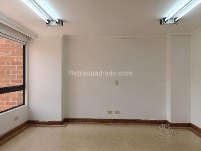 Apartamento de 3 alcobas en arriendo en Los Balsos, Medellín, 320 m² · foto 14 de 19