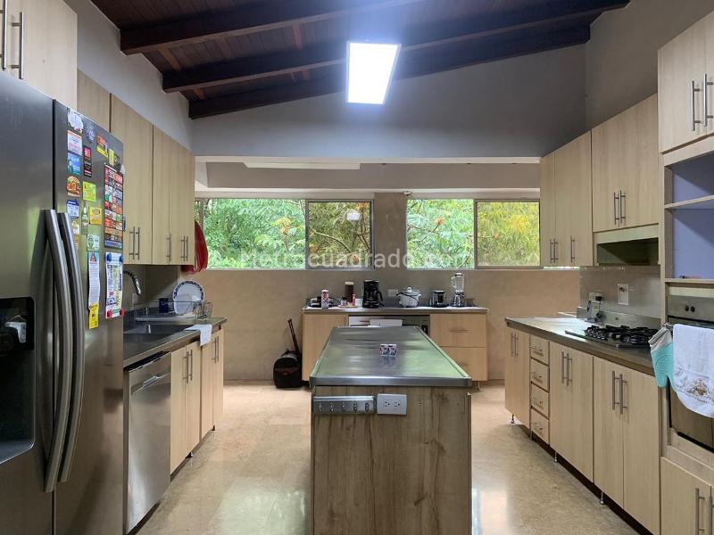 Furnished 4BR Apartment with 3 Baths in El Poblado - 5