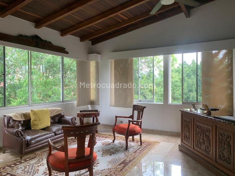 Furnished 4BR Apartment with 3 Baths in El Poblado - 9